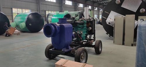Neueste Unternehmensnachrichten über „Flut“ Schnell - Notentwässerungs-Pumpen-LKW, zum von von Quzhou-Hochwasserschutz und -rettung zu stützen
